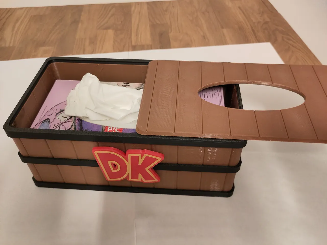 Donkey Kong Taschentuchbox Detail