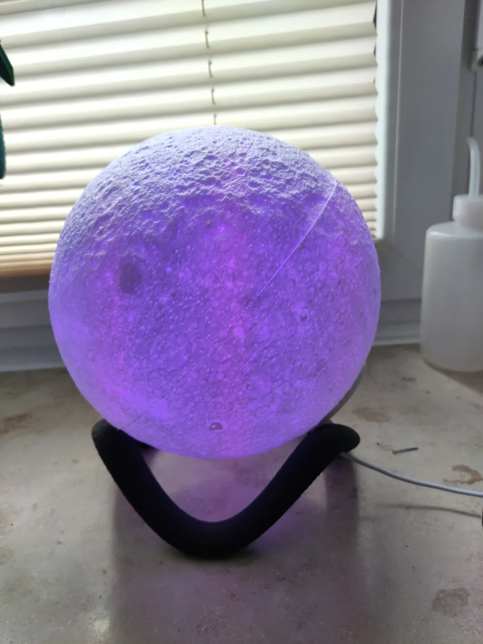 Mond Lampe Detail