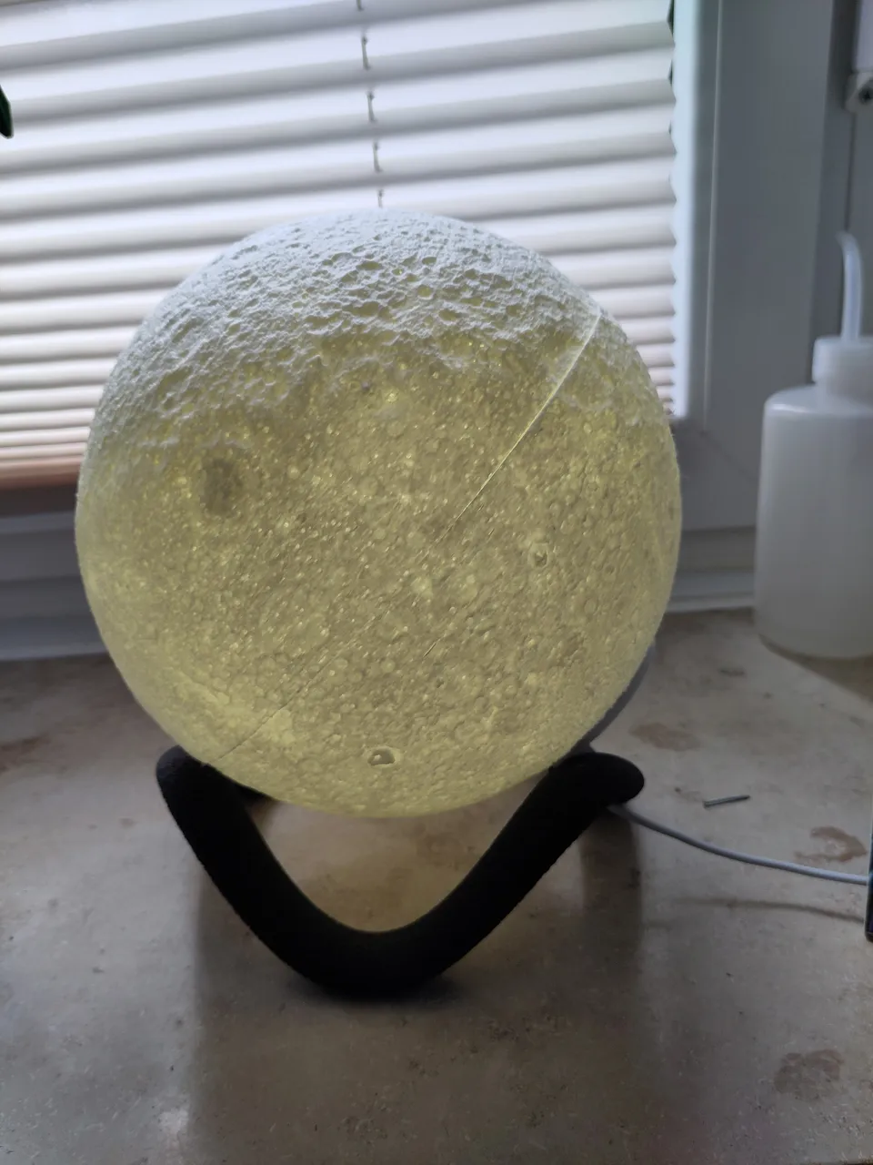Mond Lampe Detail