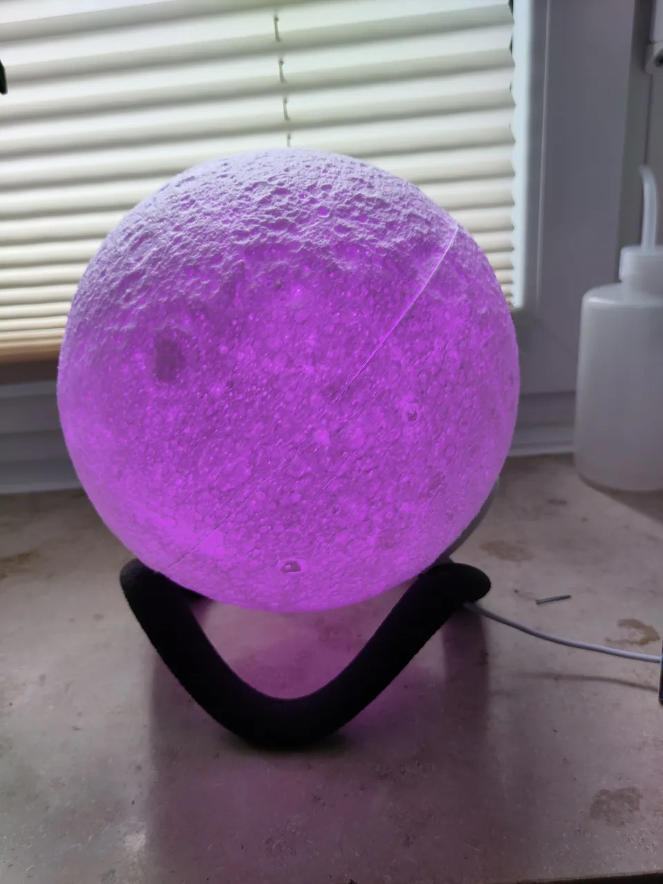 Mond Lampe Detail