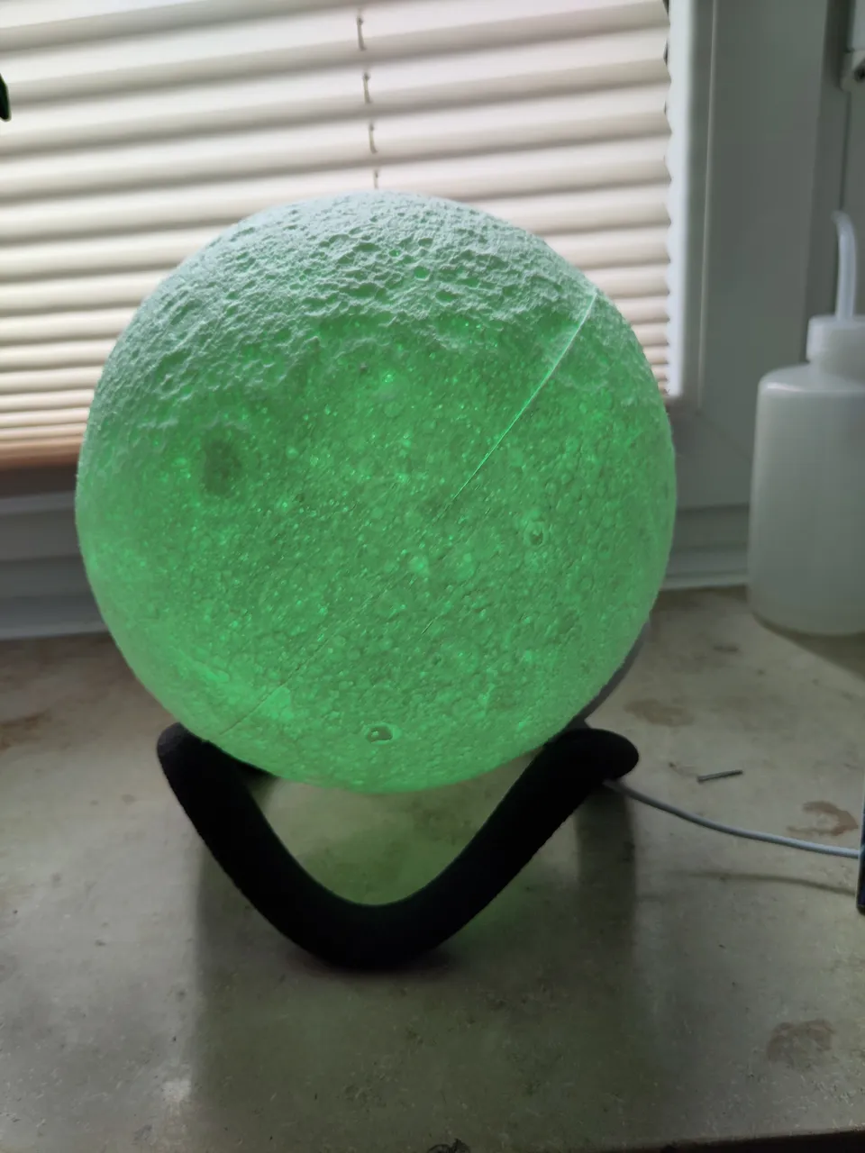 Mond Lampe Detail